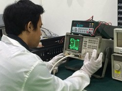 Menengok Produksi Alat Intelijen di Pabrik Mesin Sandi Pertama di Indonesia