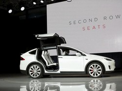 Tesla Ngebut Produksi SUV Listrik