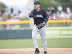 Tahun Baru Ketawa Bareng Will Ferrell dan Amy Schumer di Cinemax