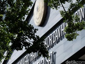Dirut PT HTK Tersangka Kasus Suap Bowo Sidik Segera Disidang Dirut PT HTK Tersangka Kasus Suap Bowo Sidik Segera Disidang