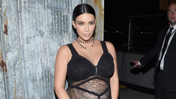 10 Gaya Superseksi Kim Kardashian Saat Hamil Anak Kedua