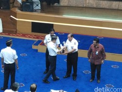 Utamakan Keselamatan, 3 Operator Transportasi ini Dapat Penghargaan Menhub