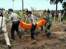 Mayat Pria Membusuk Ditemukan di Tepi Jalur Pantura Situbondo