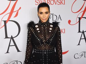 Unggah Foto Topless yang Diambil Sang Anak, Kim Kardashian Dihujat