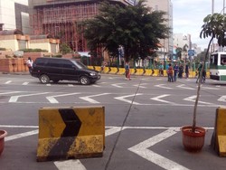 Metromini di Terminal Blok M Masih Belum Narik