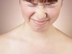 5 Kebiasaan yang Bisa Merusak Senyuman Indah