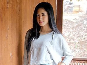 Lengan Kena Kotoran Burung, Ochi Rosdiana Nangis Kejer Lengan Kena Kotoran Burung, Ochi Rosdiana Nangis Kejer