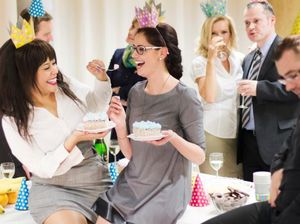 Viral! Berpesta Saat Corona ala Lansia