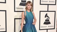 10 Penampilan Memesona Taylor Swift Sepanjang 2015