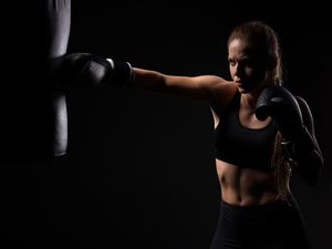 Bagi Para Penggila Makanan Manis, Ini Olahraga yang Disarankan Untukmu