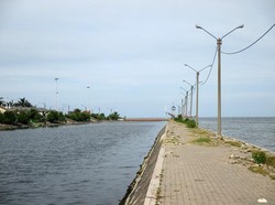 Penampakan Pantai di Pinggir Kota Medan