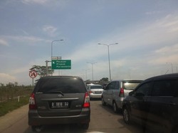 Makin Sore, Tol Jakarta-Cikampek Tambah Macet Jadi 19 Km