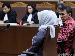 Sidang Gatot-Evy, Iwan Dicecar Soal Duit THR yang Disebut untuk Kejaksaan