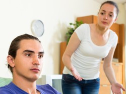 Perilaku Suami Jadi Berubah Drastis setelah Resign dari Pekerjaan