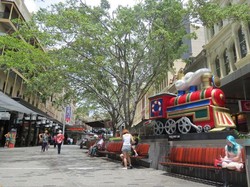 Wisata Belanja di Brisbane, Ayo ke Queen Street Mall!