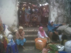 Tradisi Maulid Nabi, Ribuan Warga Sesaki Masjid Gede Yogya