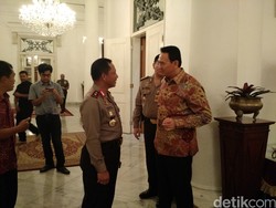 Tokoh Lintas Agama Ikut Ahok Kunjungi Gereja Katedral di Malam Natal