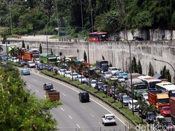 Agar Kemacetan Berkurang, Pengendara Diimbau Isi BBM Penuh Sebelum Masuk Tol