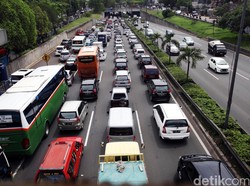 Lebak Bulus-Bekasi Barat 9 Jam, Semoga Macet Segera Berakhir!