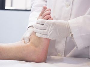 Niat Raup Uang Asuransi, Pria Nekat Rendam Kaki di Es Hingga Diamputasi Niat Raup Uang Asuransi, Pria Nekat Rendam Kaki di Es Hingga Diamputasi