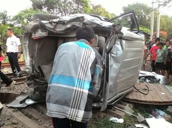 Polisi: Sebelum Tabrak KRL, Avanza Sudah Diperingatkan tapi Tetap Melaju