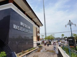 Mengisi Liburan dengan Wisata Religi di Masjid Agung Demak