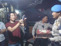 Bawa Kue, Begini Cara Polisi Imbau Slanker yang Sering Nginap di Potlot