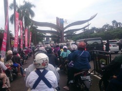 Libur Panjang, TMII dan Monas Disesaki Pengunjung