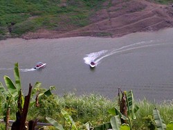 Mancing di Waduk Jatiluhur saat Hujan, 2 Pemuda Tewas Tersambar Petir