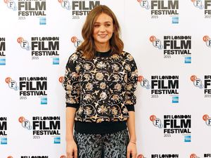 Carey Mulligan Kembali ke Panggung Teater Lewat Girls & Boys