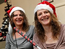 Diprediksi Buta, Natal Tahun Ini Jadi yang Terakhir untuk Helen dan Amanda