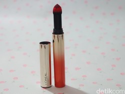 Product Review: Lipstik Unik Bertekstur Bubuk dari LOreal Paris