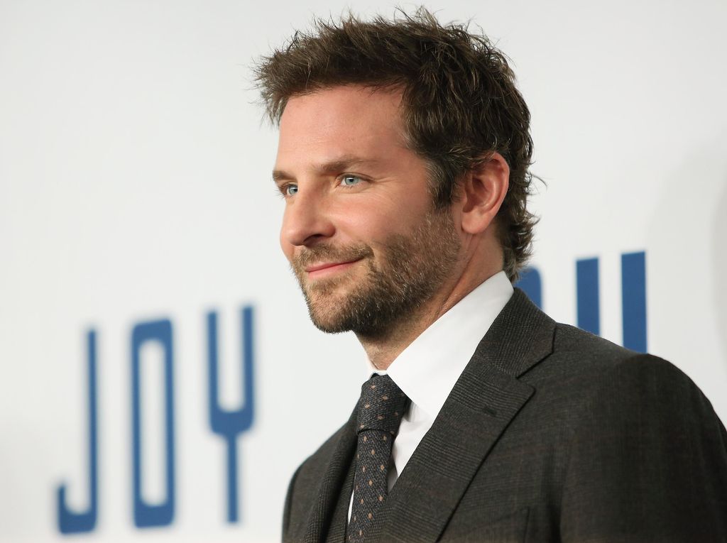 Bradley Cooper Sebut Oscar Ajang Penghargaan Sia-sia Bradley Cooper Sebut Oscar Ajang Penghargaan Sia-sia