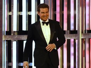 Tom Cruise Kembalikan Piala Golden Globe, Ada Apa? Tom Cruise Kembalikan Piala Golden Globe, Ada Apa?