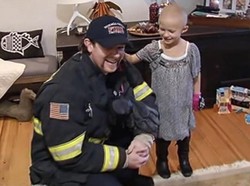 Hadiah Kemoterapi Terakhir, Bocah Ini Naik Mobil Damkar ke RS