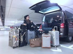 Liburan Keliling Eropa, Syahrini Bawa 7 Koper