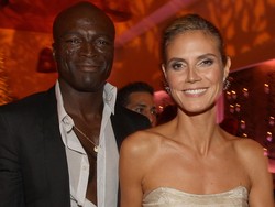 Rayakan Malam Natal Bareng, Seal Kecup Bibir Heidi Klum