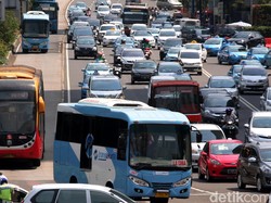 Pak Ahok, Kopaja Rute Monas-Ragunan Langka di Jam Sibuk