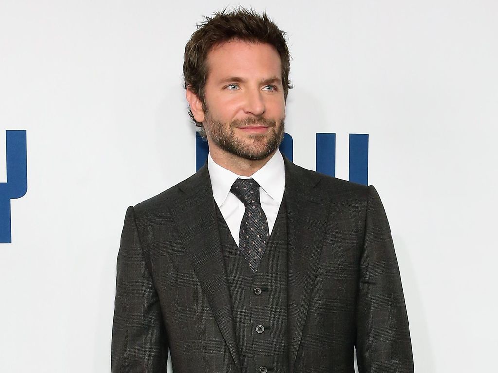 Bradley Cooper Tak Keluar Rumah Berbulan-bulan Demi Lindungi Ibu dari Corona