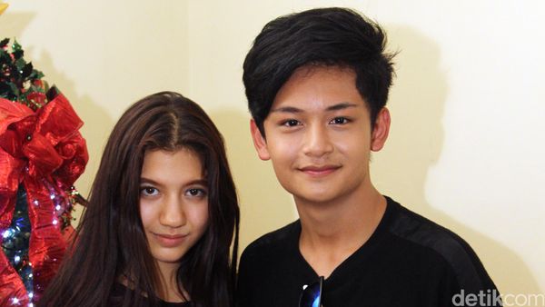 Jangan Jealous Ya Guys! Cassandra Lee dan Randy Martin Mesra Banget
