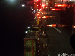 Macet Karena Perbaikan Jalan di Tol Ulujami, Pengguna Jalan Putar Balik