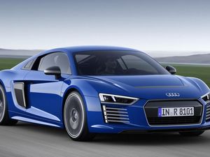 Bangun R8 e-tron, Audi Habiskan Waktu Hingga 1 Tahun Bangun R8 e-tron, Audi Habiskan Waktu Hingga 1 Tahun