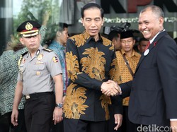 Respons Dingin Jokowi pada Agus Dkk yang Kembalikan Mandat