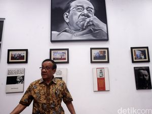 Sama-sama Usulkan Solusi Konflik Golkar, Akbar: Kenapa Disebut Rival dengan JK?