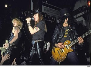 Siap-siap! Guns N Roses Pastikan Konser di Jakarta Tahun Ini