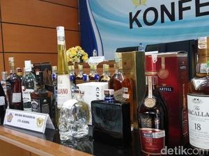 Disetop Saat Operasi Simpatik di Tangerang, Seorang Ibu Ketahuan Bawa Miras