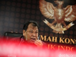 Petaka Akil Mochtar, Ketua MK: Saya Hampir Mau Resign Waktu Itu