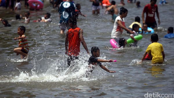 Menikmati Liburan di Ancol