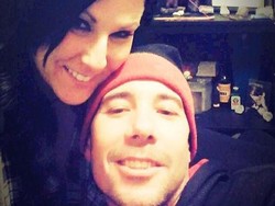 Terjebak 50 Jam di Bandara, Pria Ini Lamar Kekasihnya Lewat SMS