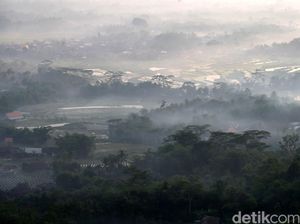Awas Kabut Asap! Satelit Pantau 69 Titik Api di Kaltim, Riau, dan Sumut Awas Kabut Asap! Satelit Pantau 69 Titik Api di Kaltim, Riau, dan Sumut